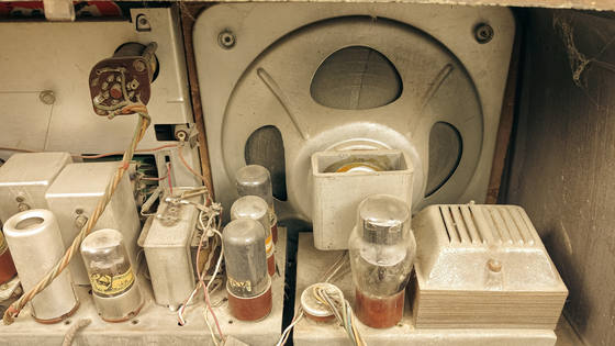 Radio a valvole — Dettaglio del telaio