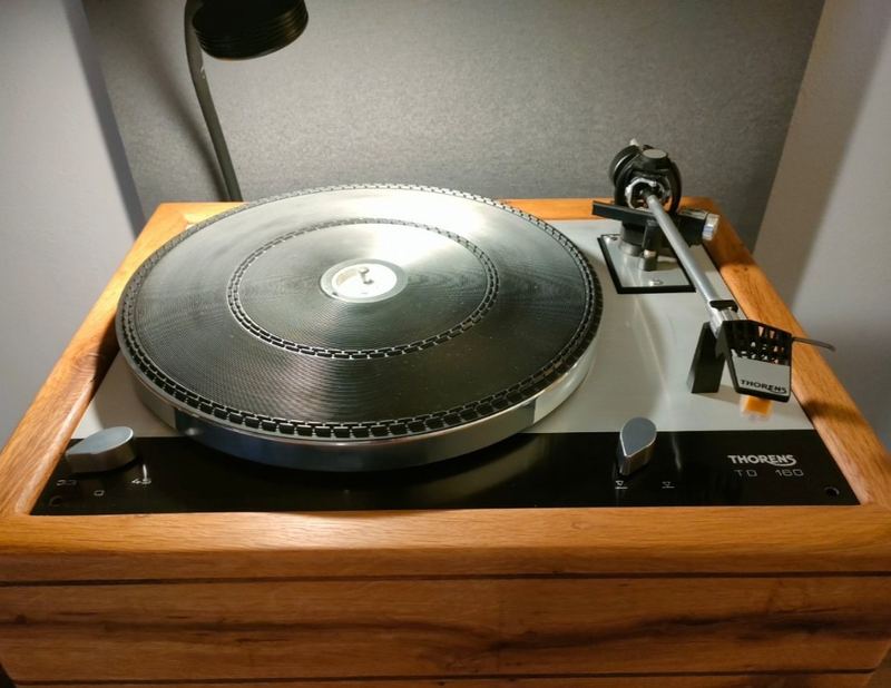 Thorens TD 160 — Con plinto in rovere e inserti in teak
